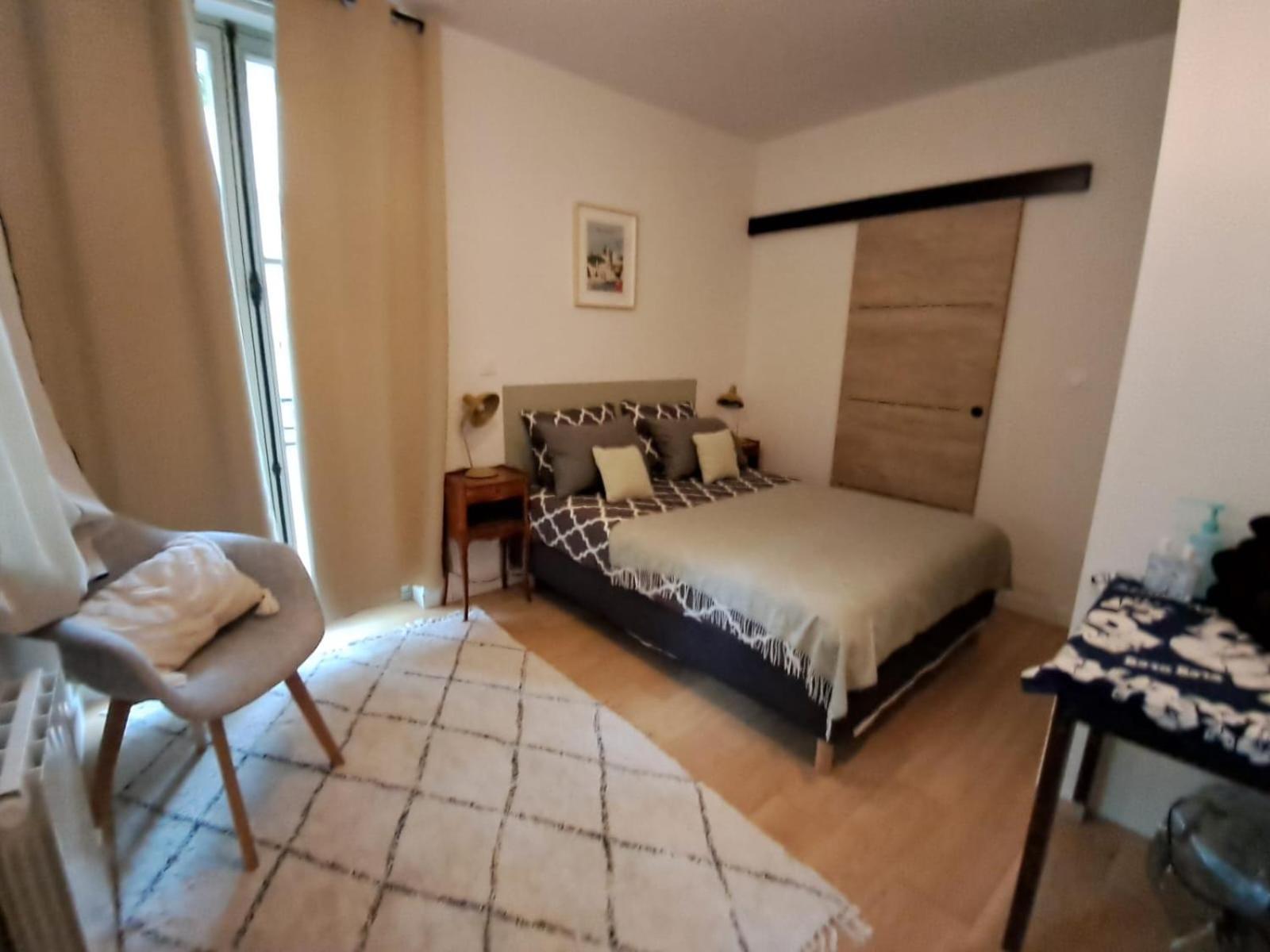 Avignon hyper-centre piéton, rénové à neuf, charmant Extérieur photo